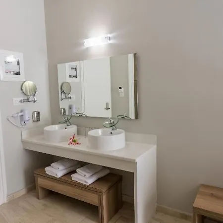 Exotica Otel Kalamákion